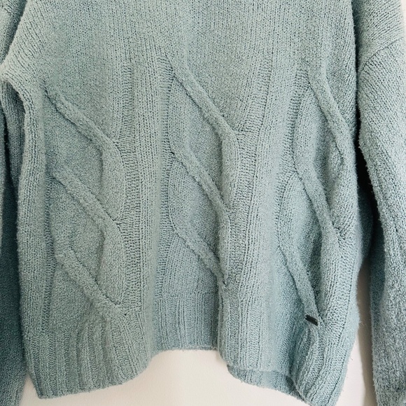 Hollister | Women’s Long Sleeve Sweater Light Blue Balloon Sleeve Soft - Picture 6 of 8